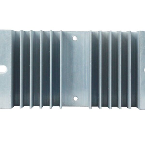 DISIPADOR DE CALOR DE ALUMINIO PARA 1 RELE DE ESTADO SOLIDO DE  10 A 30 AMP TAMAÑO 60X125X50MM, MARCA TM
