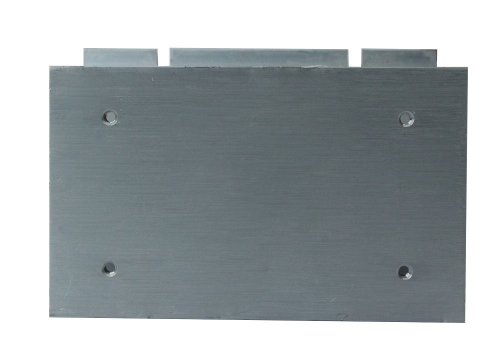 04-08-121_1.jpg DISIPADOR DE CALOR DE ALUMINIO PARA 2 RELE DE ESTADO SOLIDO DE 10 A 70 AMP TAMAÑO 132X80X80MM, MARCA TM - Image 1