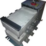 SECCIONADOR DE CAMBIO AUTOMATICO TIPO ATS SIN PROTECCION TERMOMAGNETICA SERIE NH40 SZ MARCA CHINT NORMADO IEC BLOQUEO MECANICO Y ELECTRICO INCLUIDO 3 POLOS 250 AMPERIOS. TIEMPO CONMUTACION DE 2 A 3 SEG. SOLO PARA SISTEMAS TRIFASICOS 240 VAC MAX