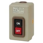 ESTACION DE PARE Y ARRANQUE MARCA HANYOUNG 3 POLOS CORRIENTE MAXIMA 30 AMP VOLTAJE MAXIMO 440VAC CONTACTOS EN PLATA (AG) TAMAÑO 166MM X 80MM CUERPO DISPUESTO PARA INSTALACION DE PARCHE GRADO DE PROTECCION IP54
