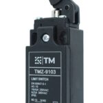 INTERRUPTOR FINAL DE CARRERA NEGRO, BOTON/PIVOTE METALICO CON ROLDANA ELEVADA, IP65, 1NO/1NC, 10A 250VAC AC15, TM