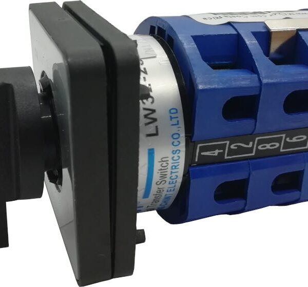 INTERRUPTOR CAMBIO GIRO MOTOR TRIFASICO 1-0-2  25AMP 480V