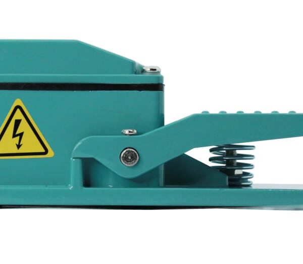 INTERRUPTOR DE PEDAL USO PESADO, 1PDT, 15A 250VAC, IP65 MARCA TM