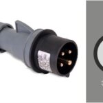 CONECTOR INDUSTRIAL MONTAJE AEREO CORRIENTE 16 AMP CONFIGURACION ELECTRICA 3 POLOS + TIERRA COLOR NEGRO NIVEL DE TENSION 480-500V 50-60HZ HORARIO 7HGRADO DE PROTECCION IP44