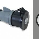 TOMA INDUSTRIAL MONTAJE AEREO CORRIENTE 32 AMP CONFIGURACION ELECTRICA 3 POLOS + TIERRA COLOR NEGRO NIVEL DE TENSION 600-690V 50-60HZ HORARIO 7H GRADO DE PROTECCION IP44