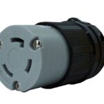 TOMA DE SEGURIDAD TIPO NEMA MARCA TM 3 POLOS + TIERRA AEREA CONFIGURACION L5-30C CORRIENTE MAXIMA 30 AMP VOLTAJE MAXIMO 125V CERTIFICADO UL