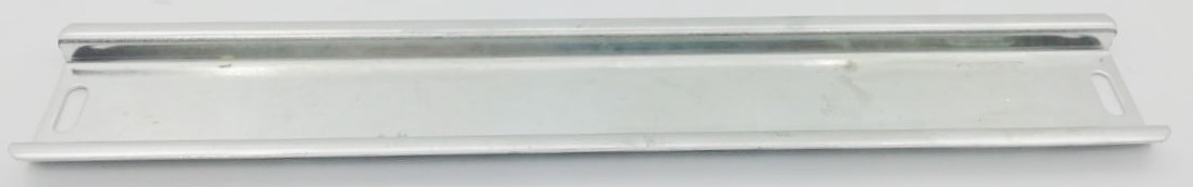 04-57-043_1.jpg VENTANA ACRILICA PARA PANEL/GABINETE DE CONTROL CON BASE METALICA PARA BREAKER DE RIEL DIN DE 12 POLOS MARCA TM - Image 1