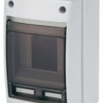 CENTRO CARGA 4 ESP SOBREPONER PUERTA TRANSPARENTE IP65 171X100X100MM 3902-TTB ACQUA FAMATEL