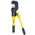 PONCHADORA ENTALLADORA HIDRAULICA DE MORDAZA ABIERTA TIPO C CON DADOS INTERCAMBIABLES. ENTALLADO HEXAGONAL PARA CALIBRES 12, 10, 8, 4, 2, 1/0 Y 2/0 AWG. LONGITUD 425 MM. FUERZA 12 TONELADAS