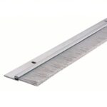 BURLETE INFERIOR PARA PUERTA DE 36 PULGADAS CON CEPILLO DE NYLON PARA SELLADO CONTRA POLVO Y AIRE