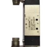 VALVULA SOLENOIDE DOBLE 5/2 1/4 NPT NC 24 VDC  LED IP65