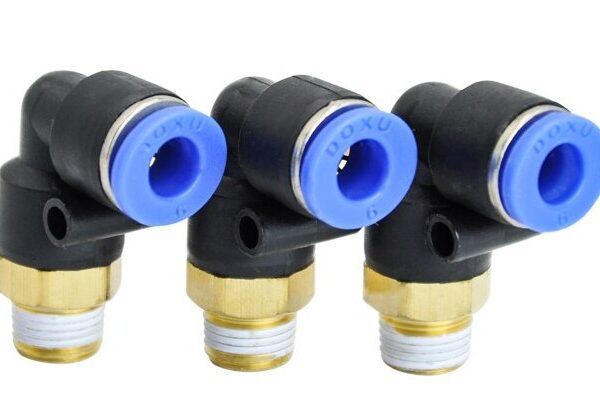 CODO PLASTICO PARA MANGUERA 6MM CON ACOPLE RAPIDO + MACHO ROSCADO 1/8 PULG
